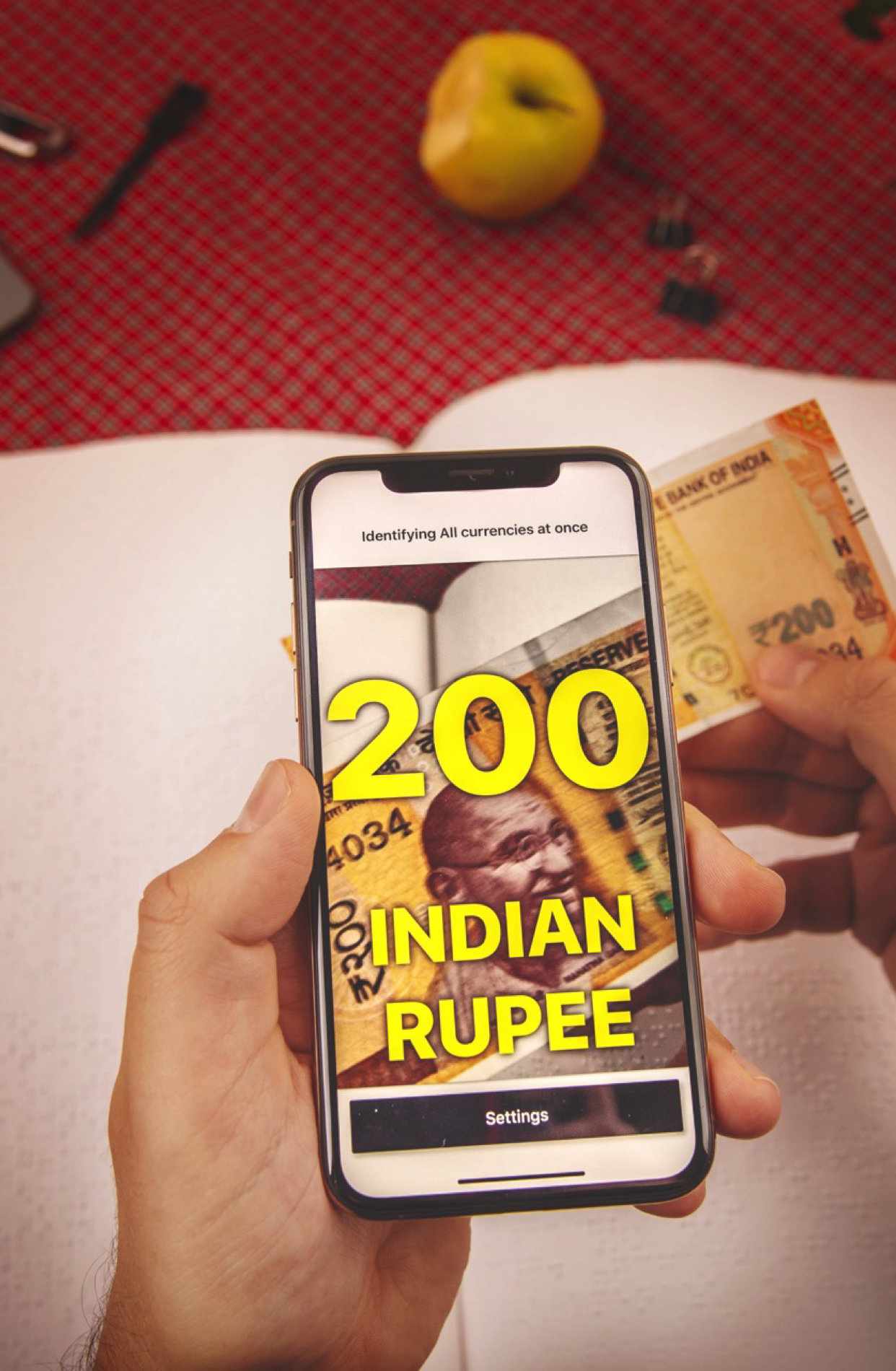 Screenshot of Cash Reader identifying an Indian rupee banknote